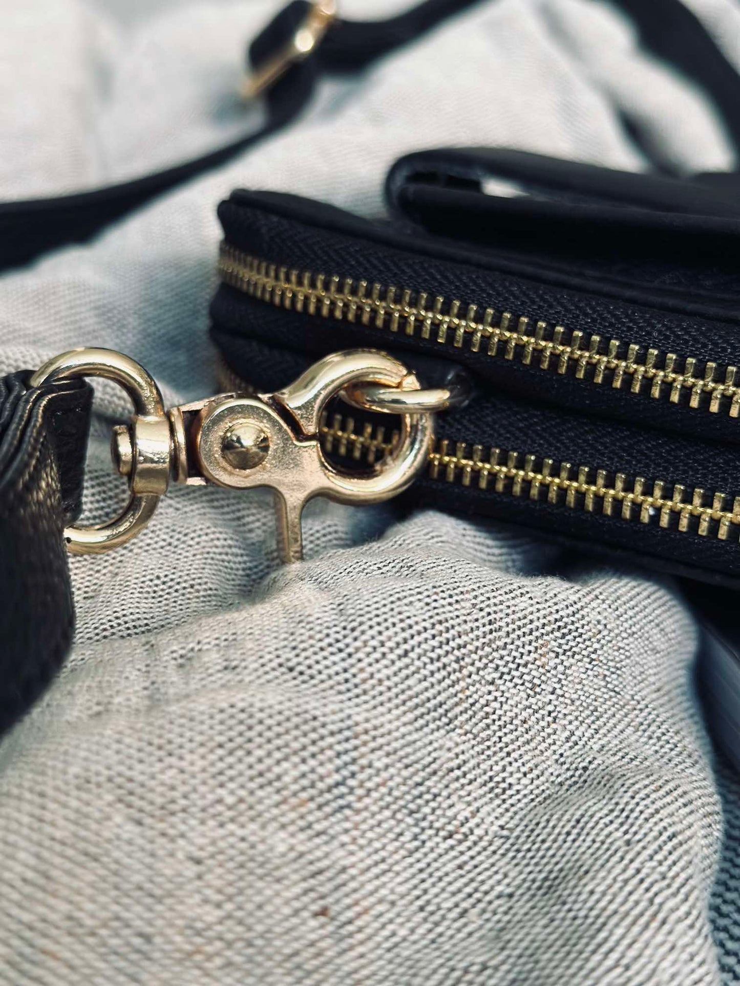 Crossover Posh - Black / Gold