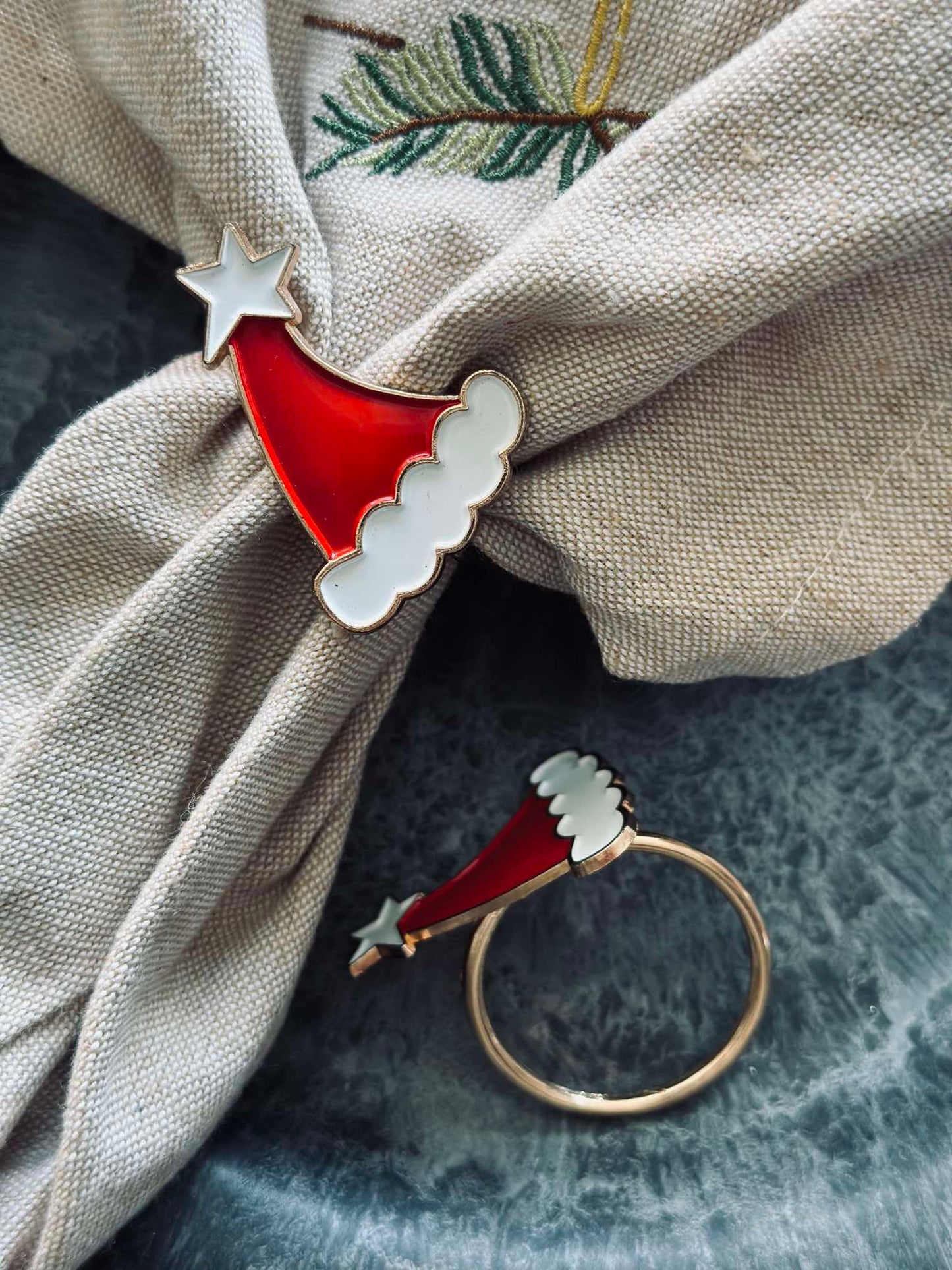 Servietringe med Nissehue - Pakke med 4 stk