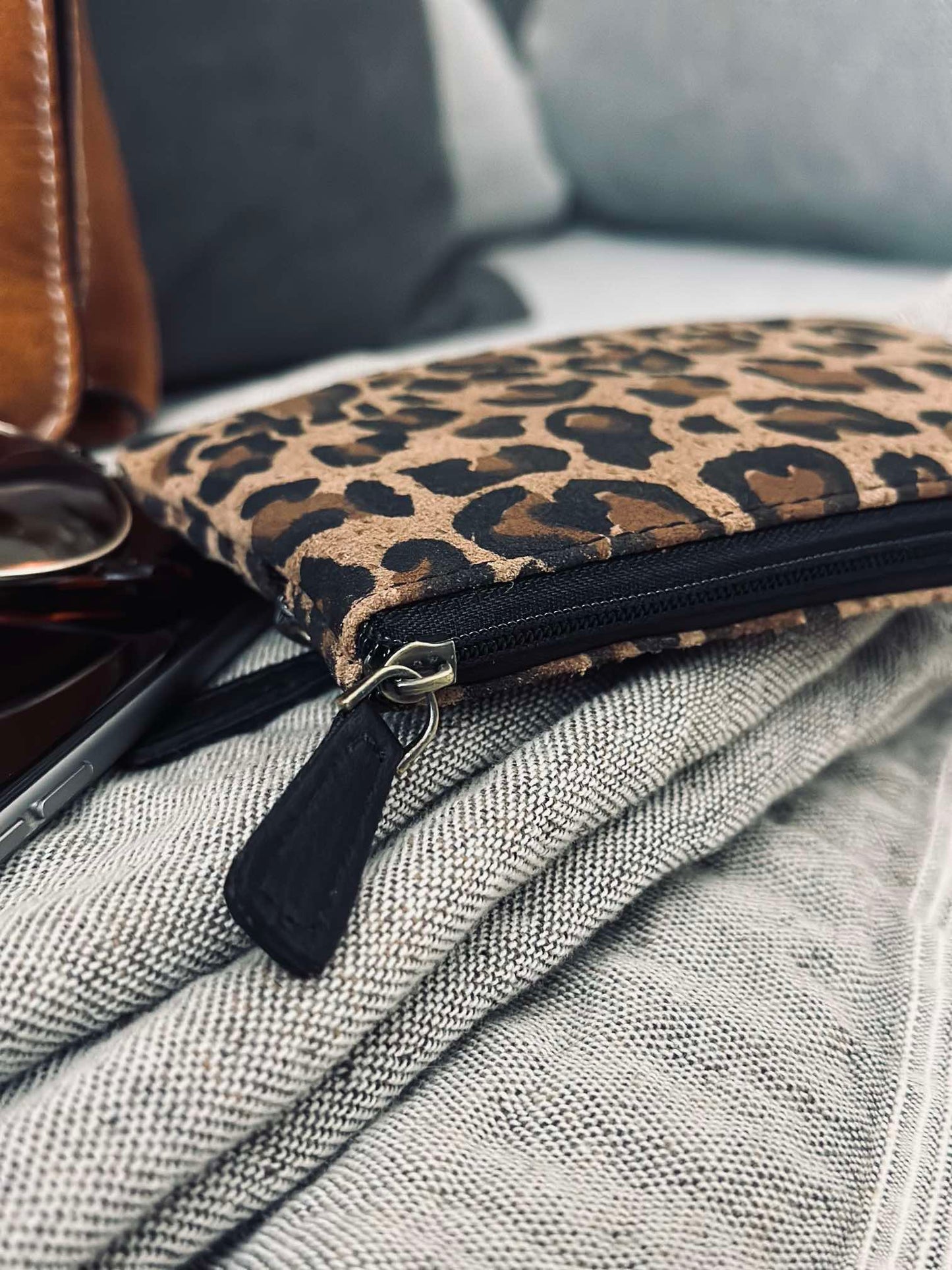 Pung dark Leopard ruskind