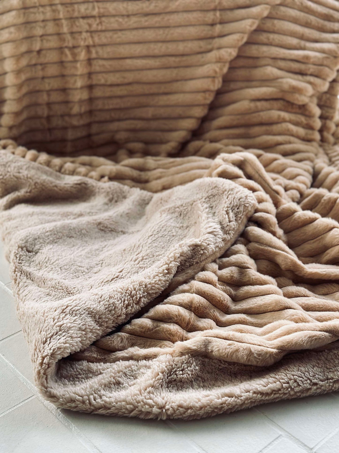 Sengetæppe STRIB - Beige