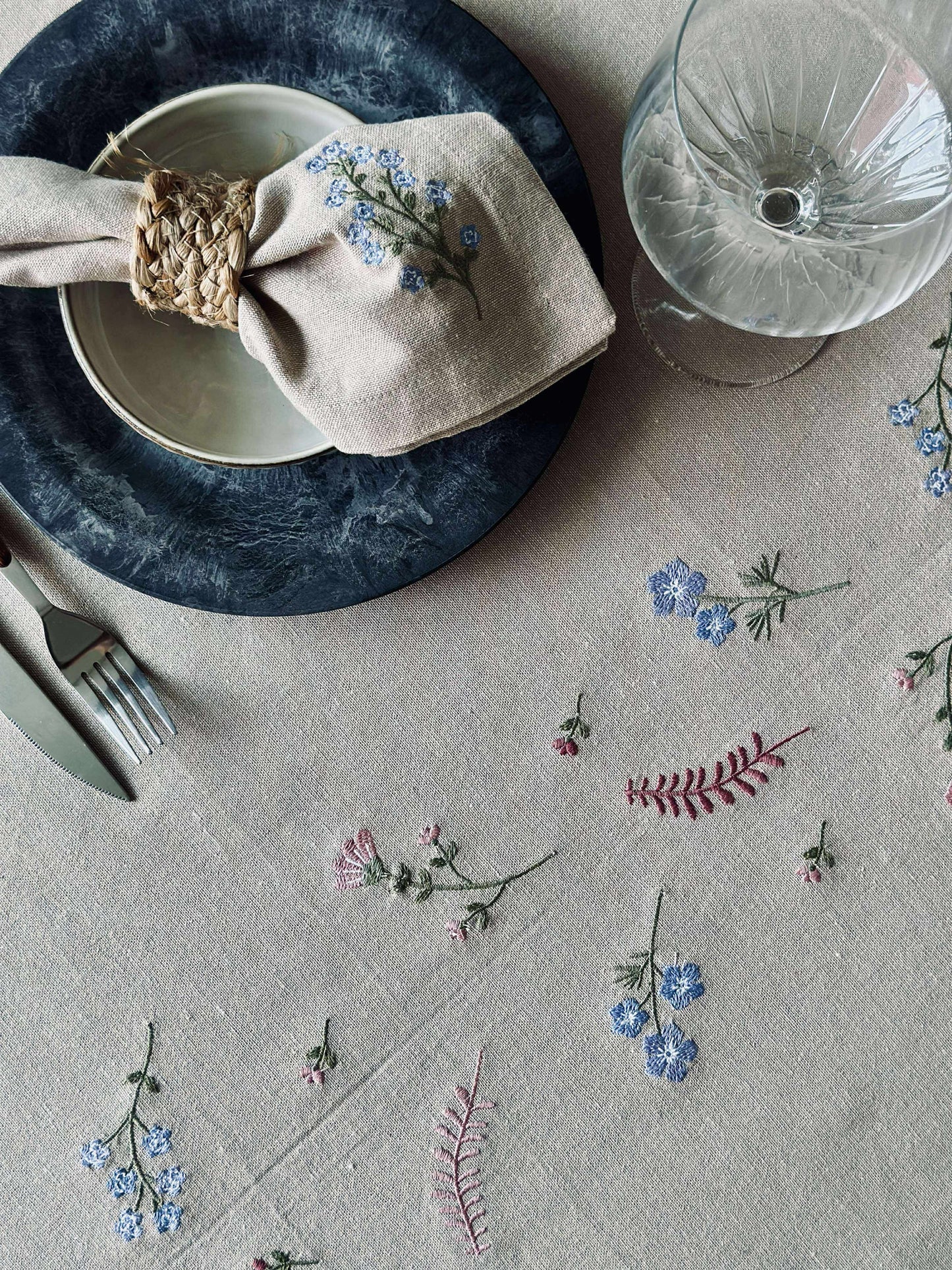 Mundservietter flower broderi - Pakke med 4 stk