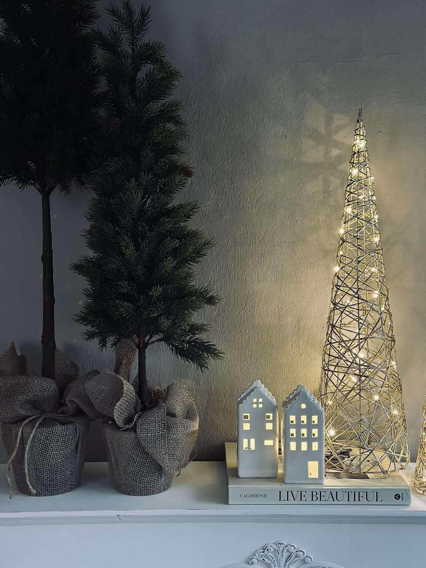 Kegle med LED lys - Gold