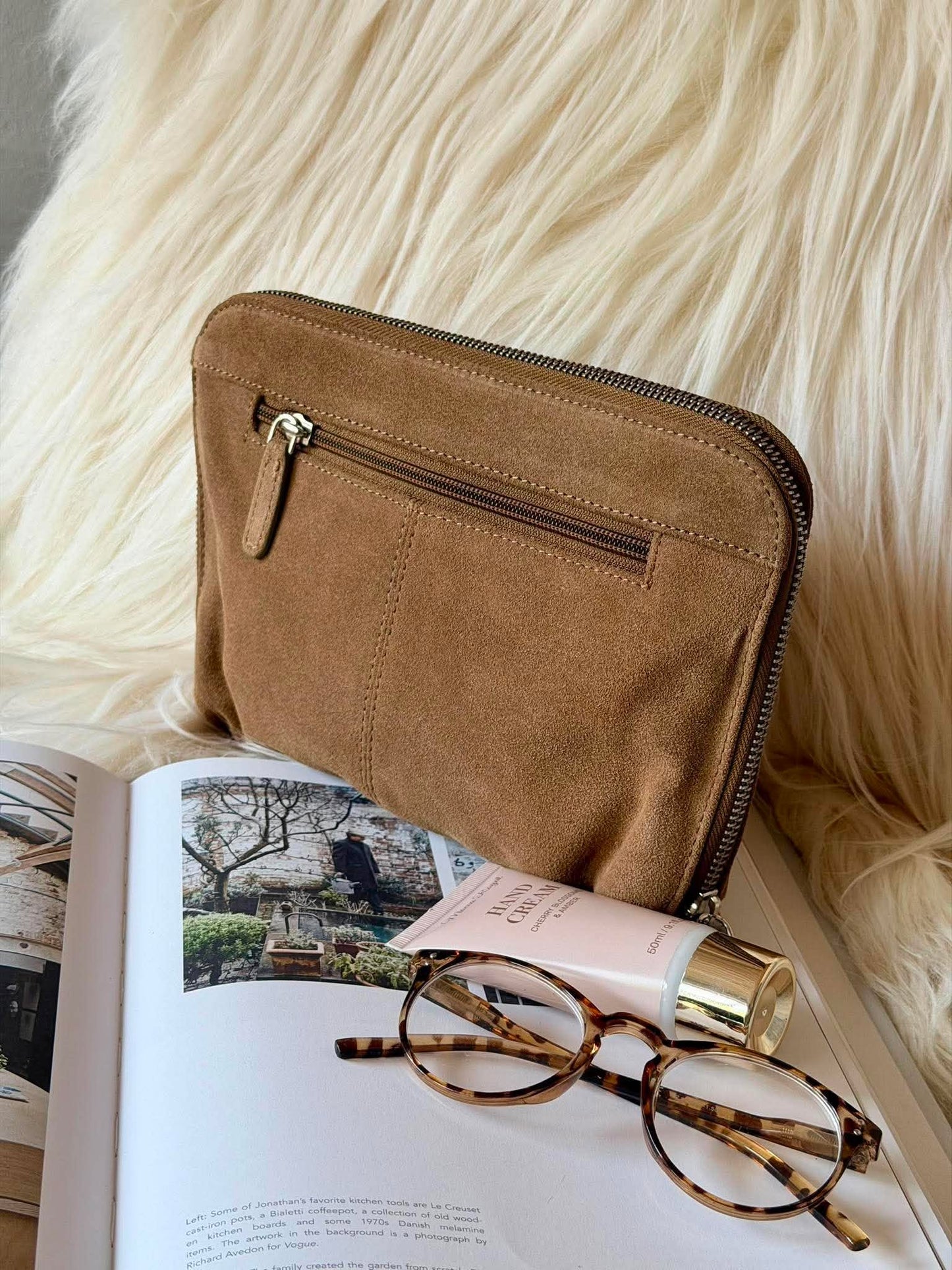 Clutch ruskind camel