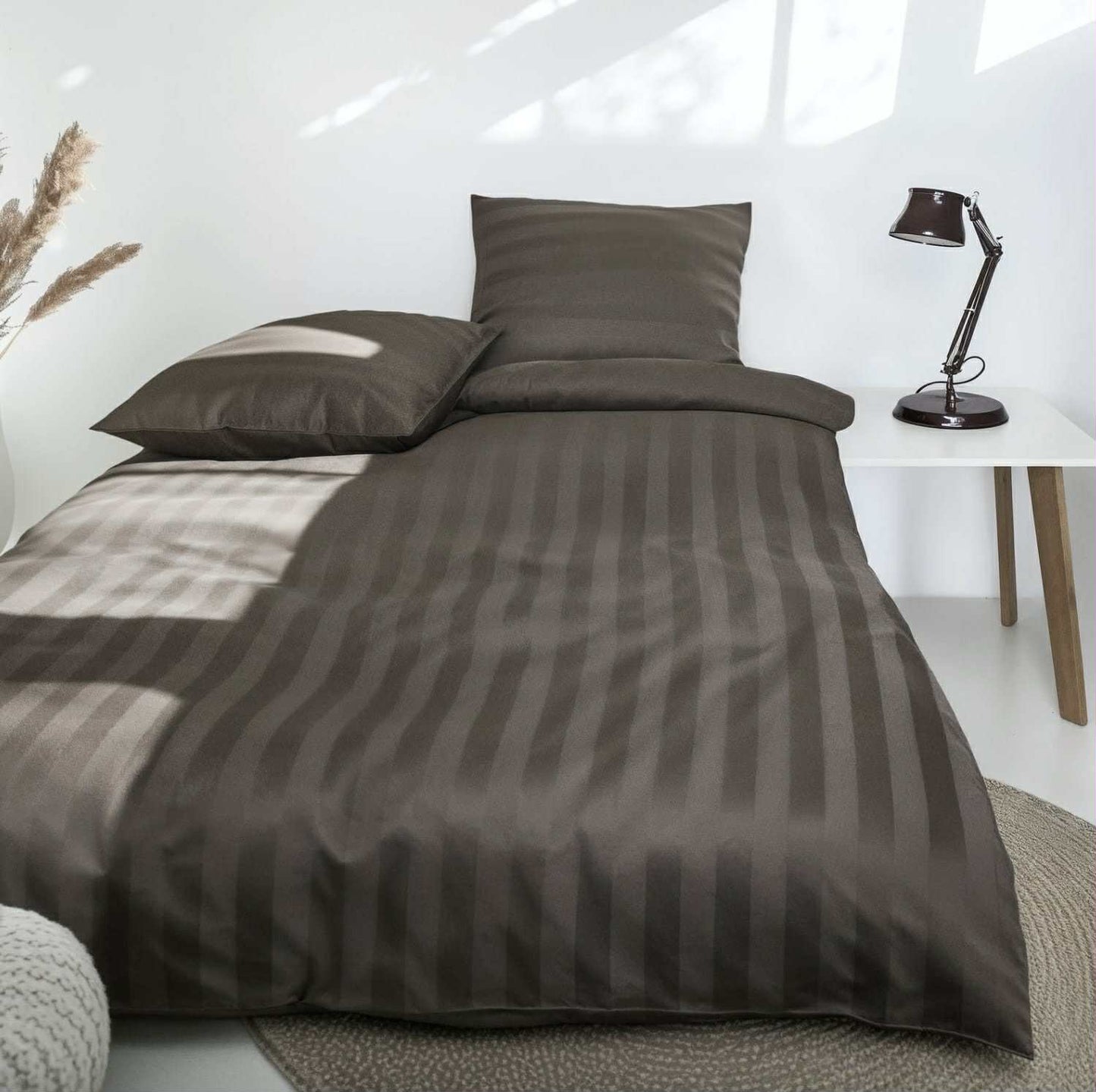 Bambus satin sengesæt, Lys Mokka, 140x200 - 63x60