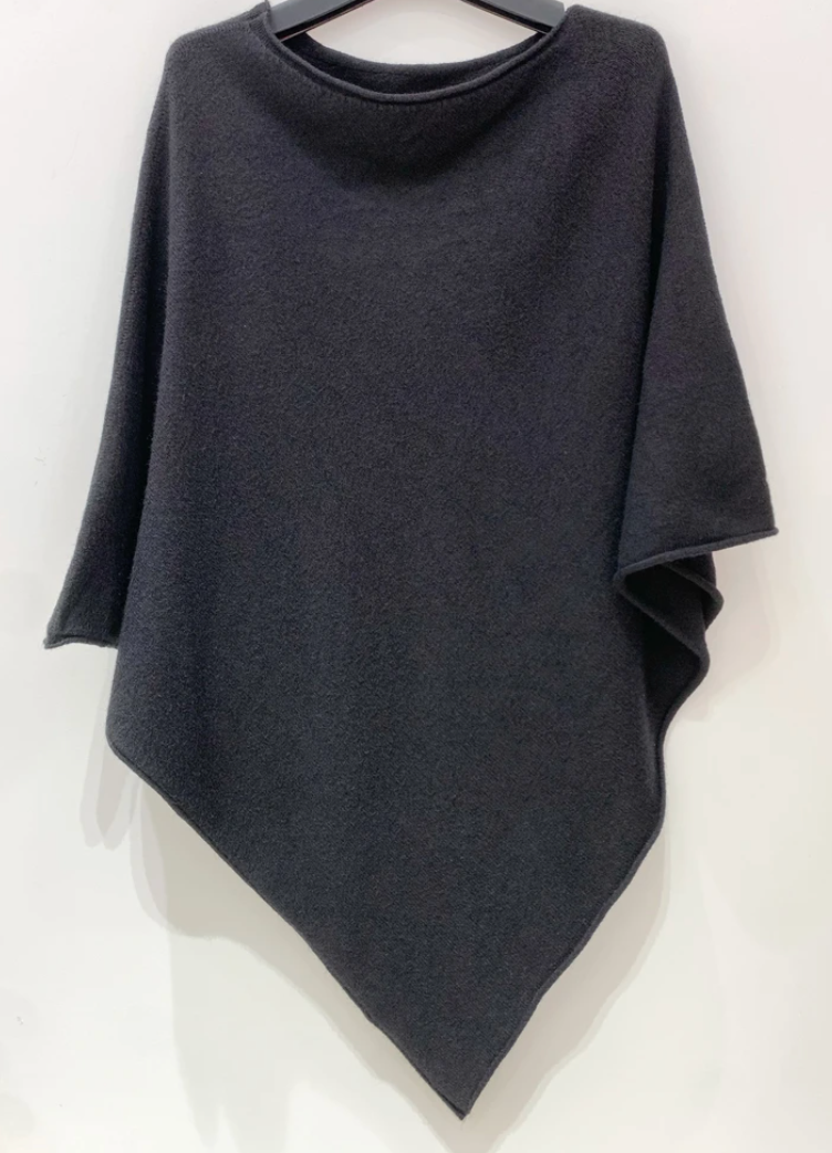 Poncho black