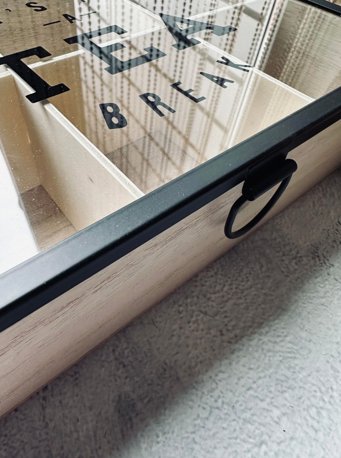 Teboks i træ med 6 rum