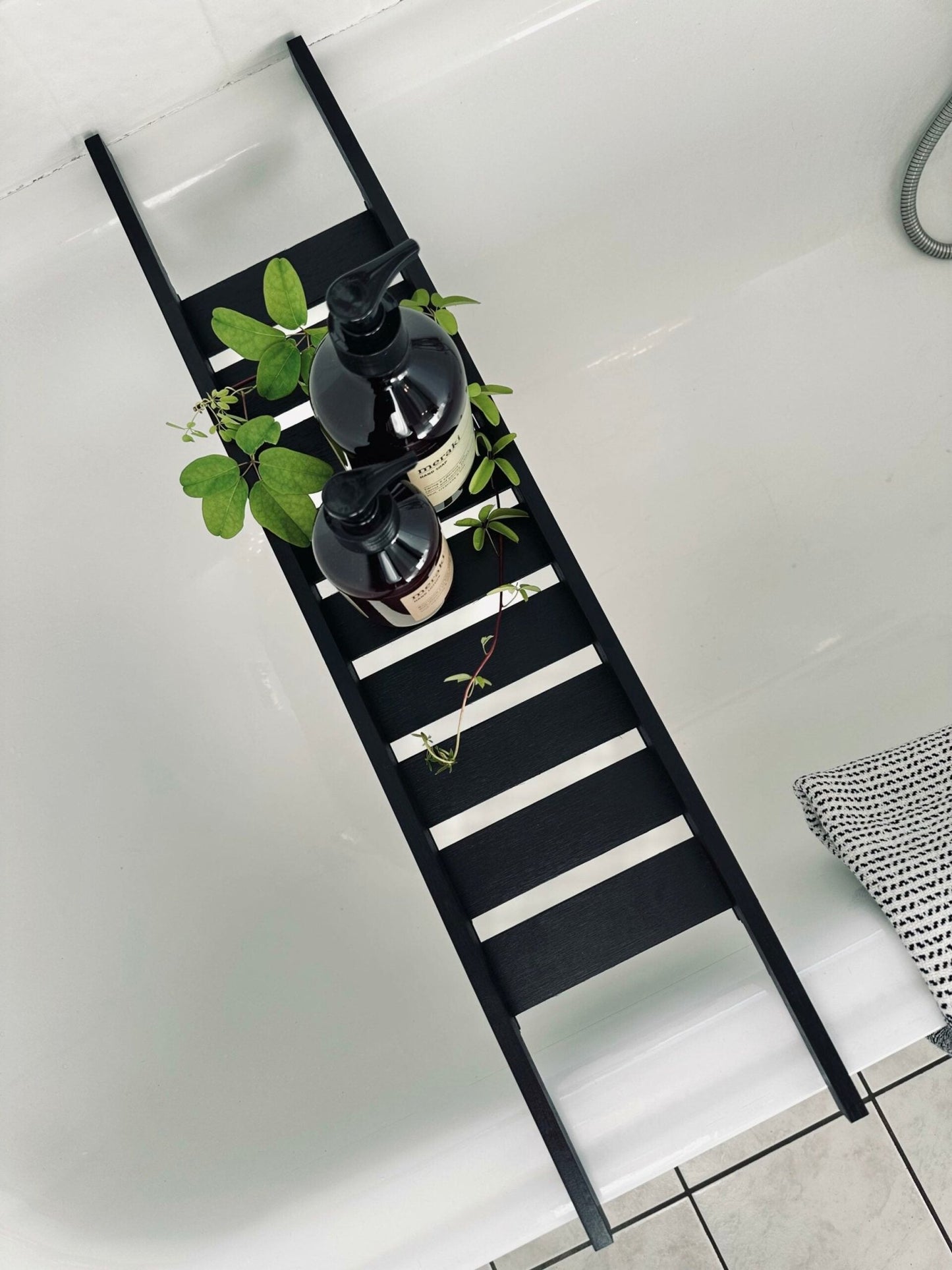 Badekar hylde – Black - VIAMAJA.DK