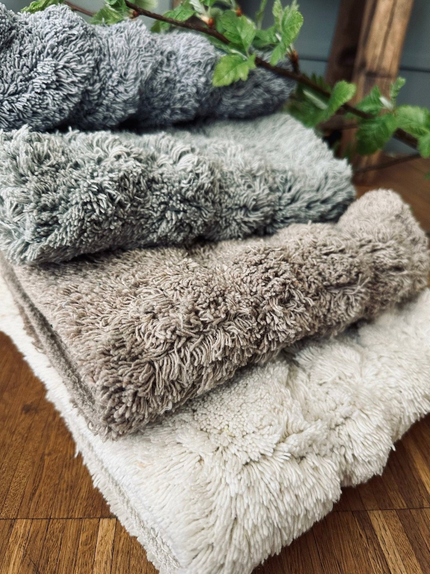 Bademåtte m. Cirkler olive grey - VIAMAJA.DK