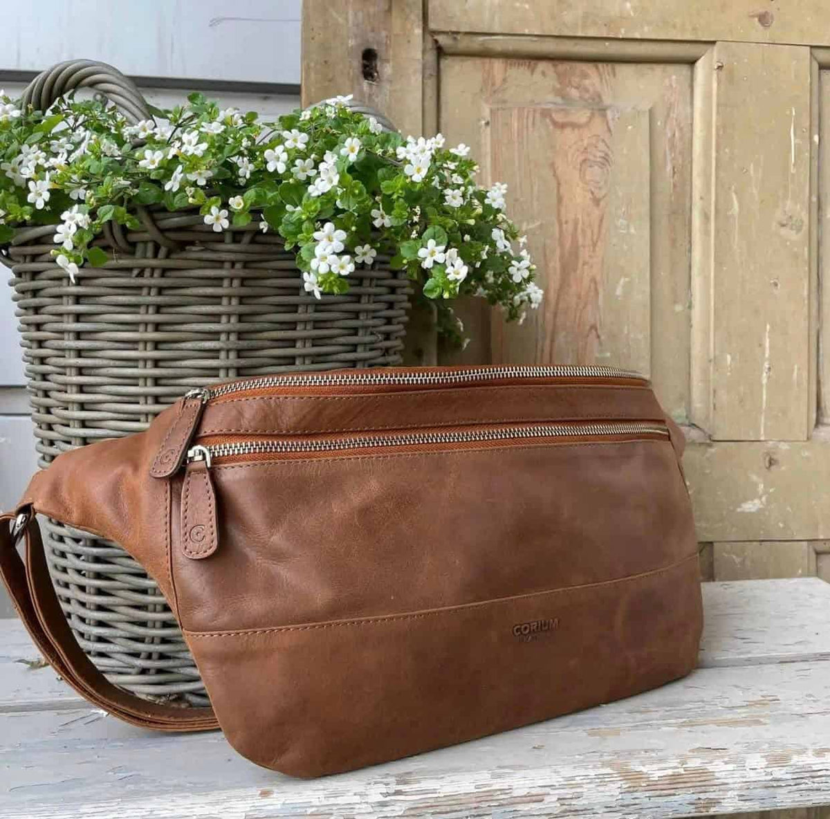 Bæltetaske PERSY med dobbeltlynlås – Cognac XL - VIAMAJA.DK