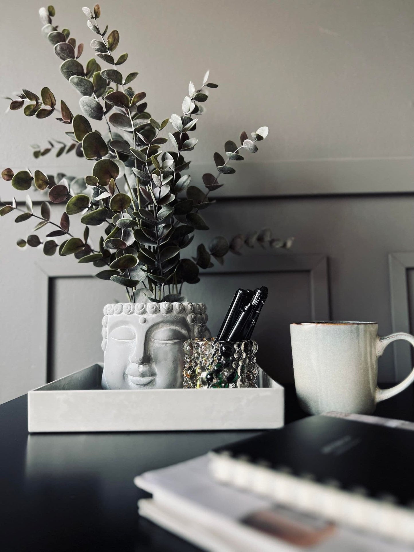 Bakke i beton look - Mellem STONE - VIAMAJA.DK