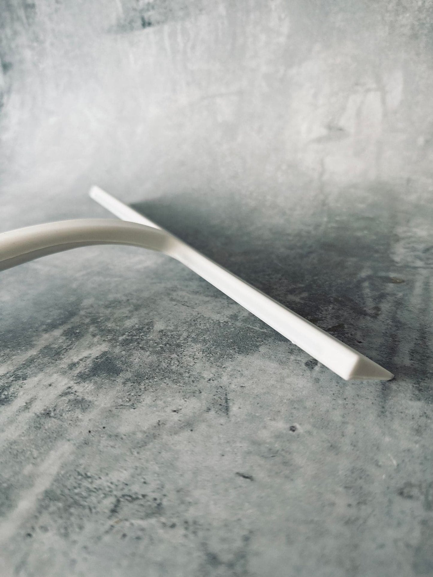 Bruseskraber Large - Hvid - VIAMAJA.DK