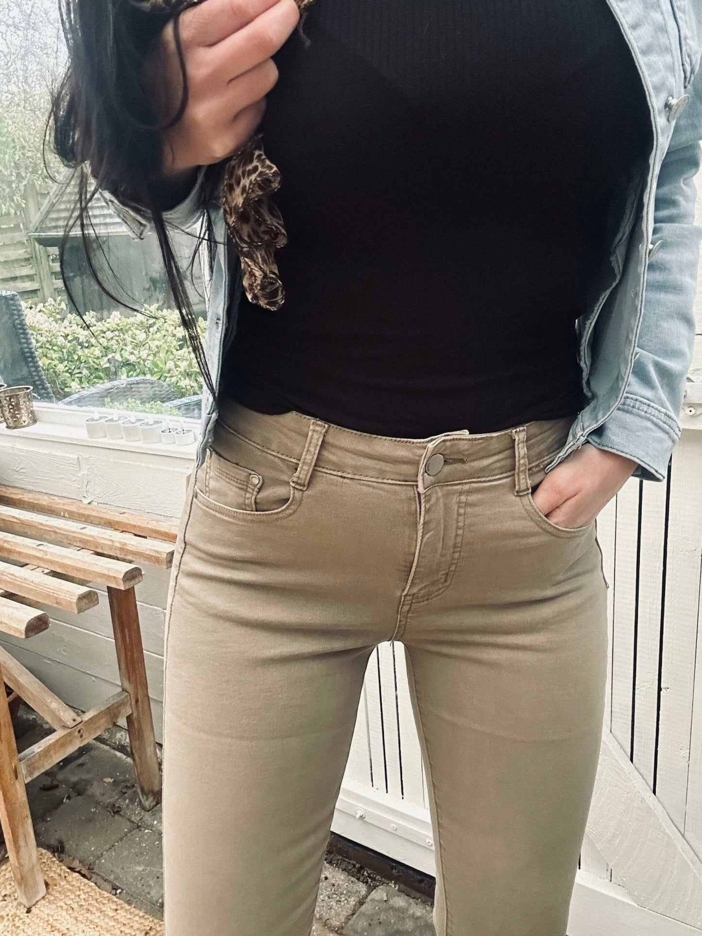 Bukser med høj talje og stretch – Black Str 38-48 - VIAMAJA.DK