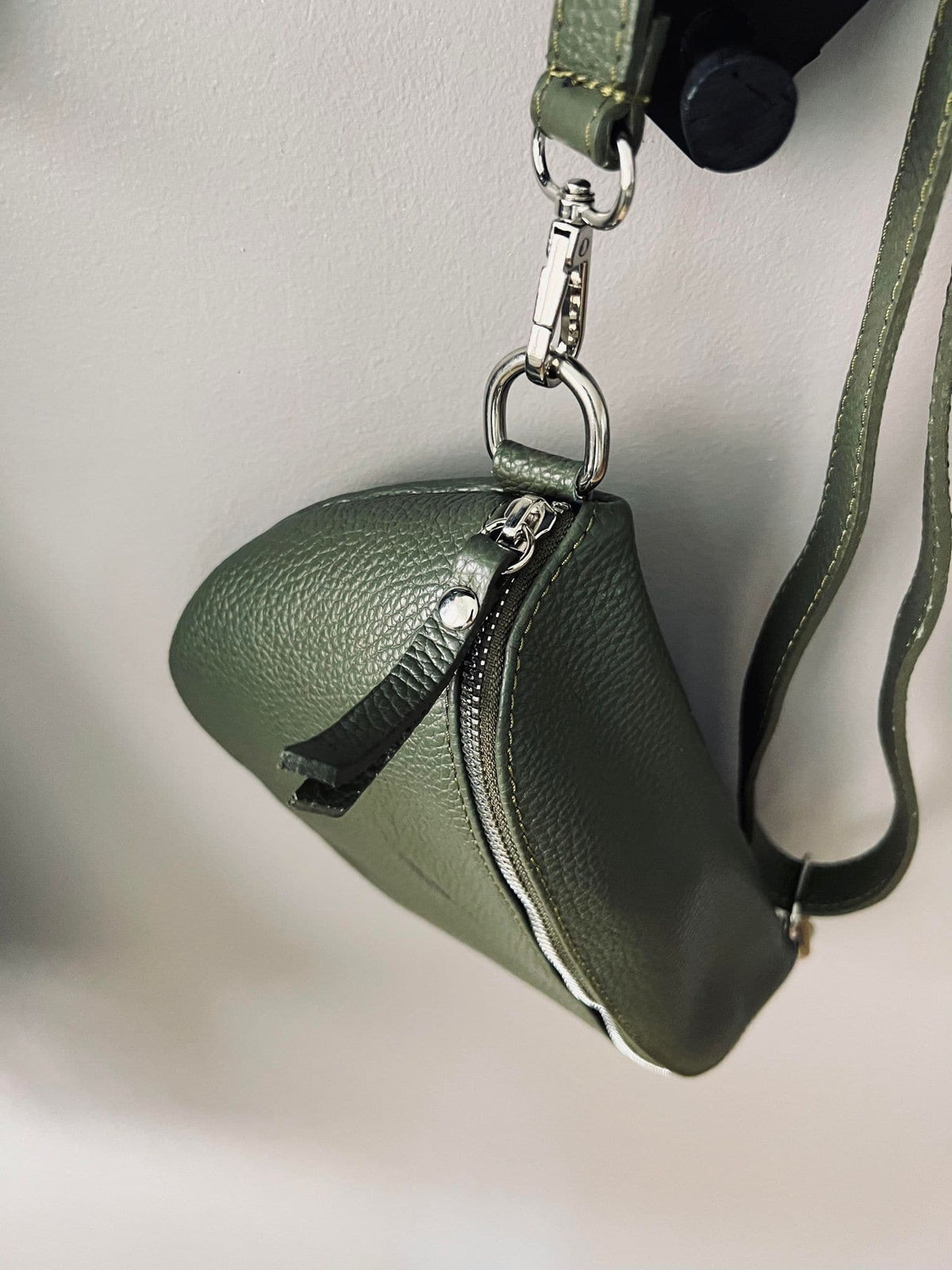 Bumbag Kaki leather - VIAMAJA.DK