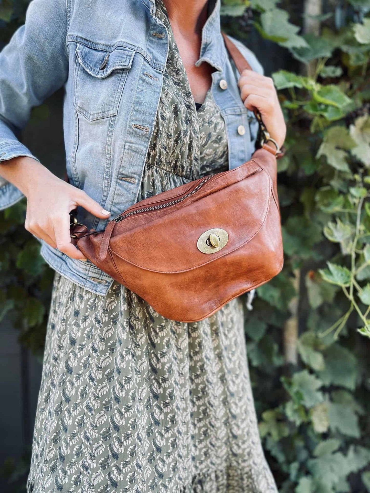 Bumbag ROSSA – Walnut - VIAMAJA.DK