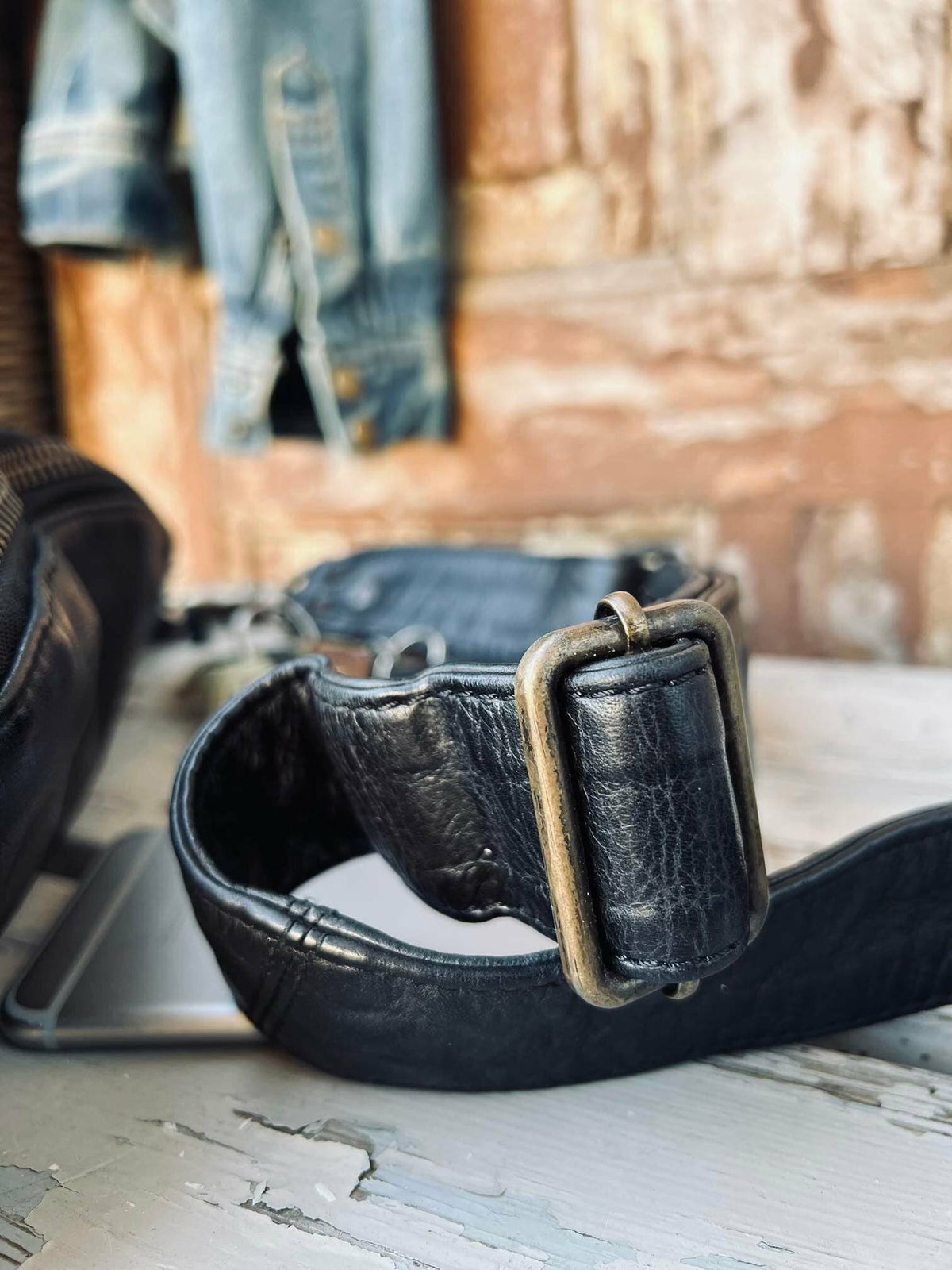 Bumbag SITA BLACK - lækker kraftig læder - VIAMAJA.DK