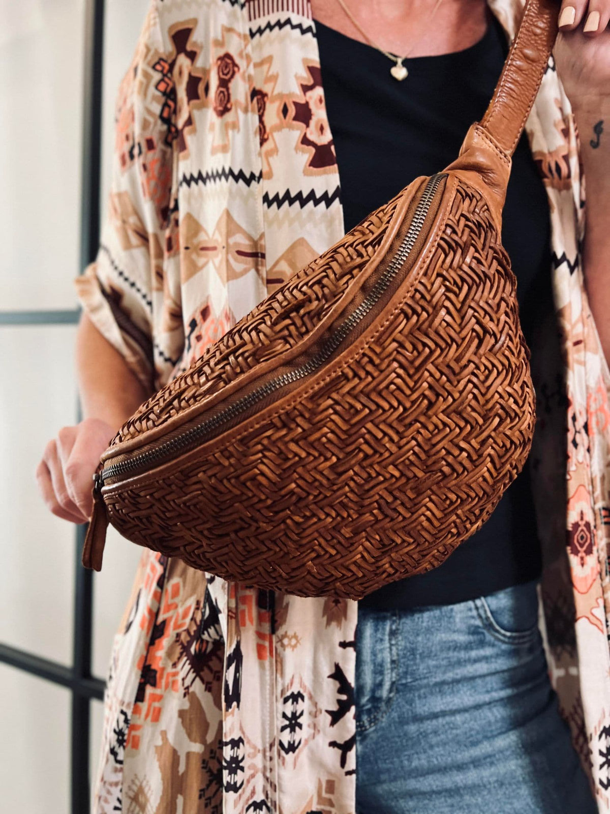 Bumbag - Unik cognac flet mønster - VIAMAJA.DK
