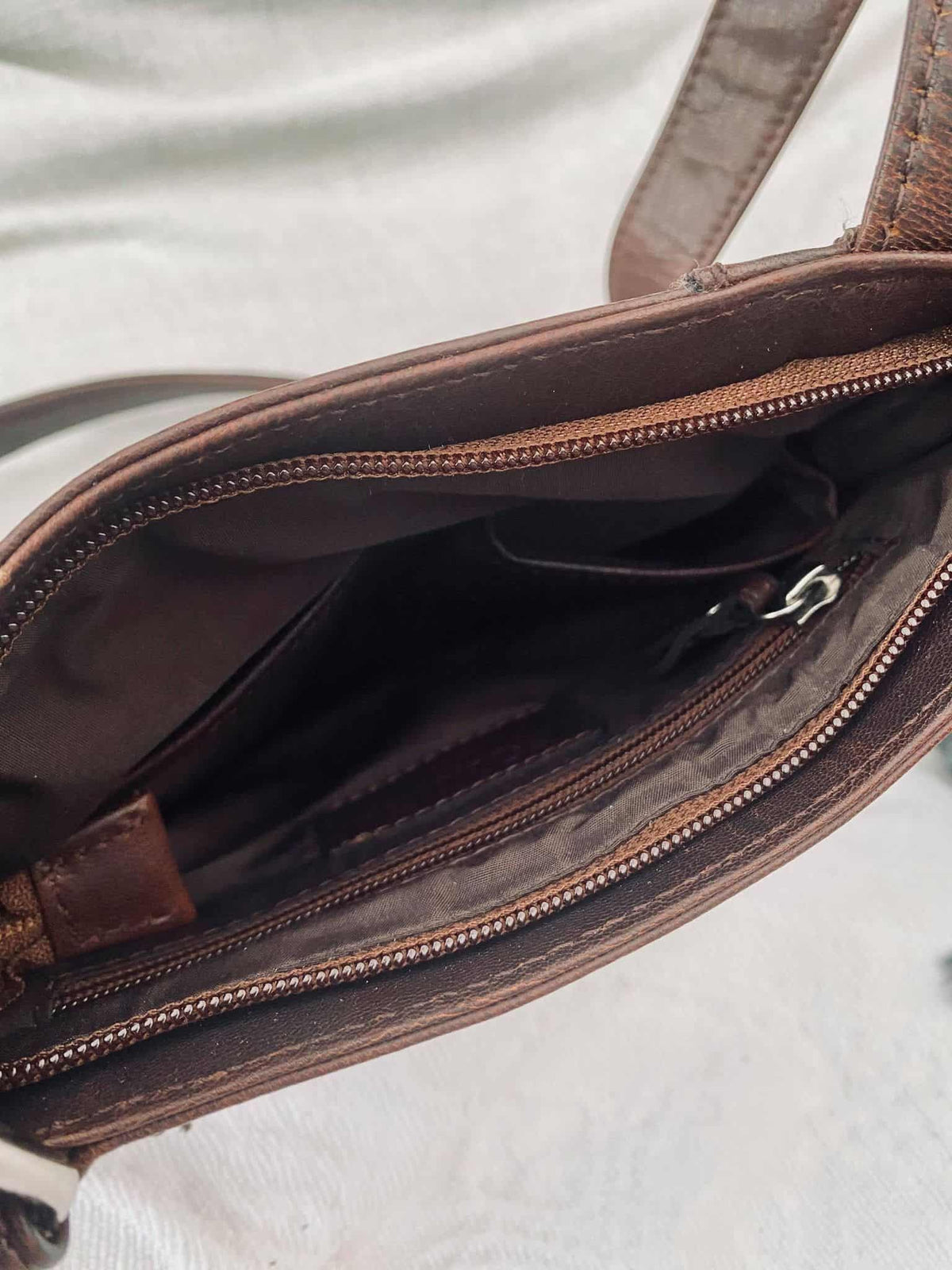 Crossbody GRY – Brun ultra blødt kalveskind - VIAMAJA.DK