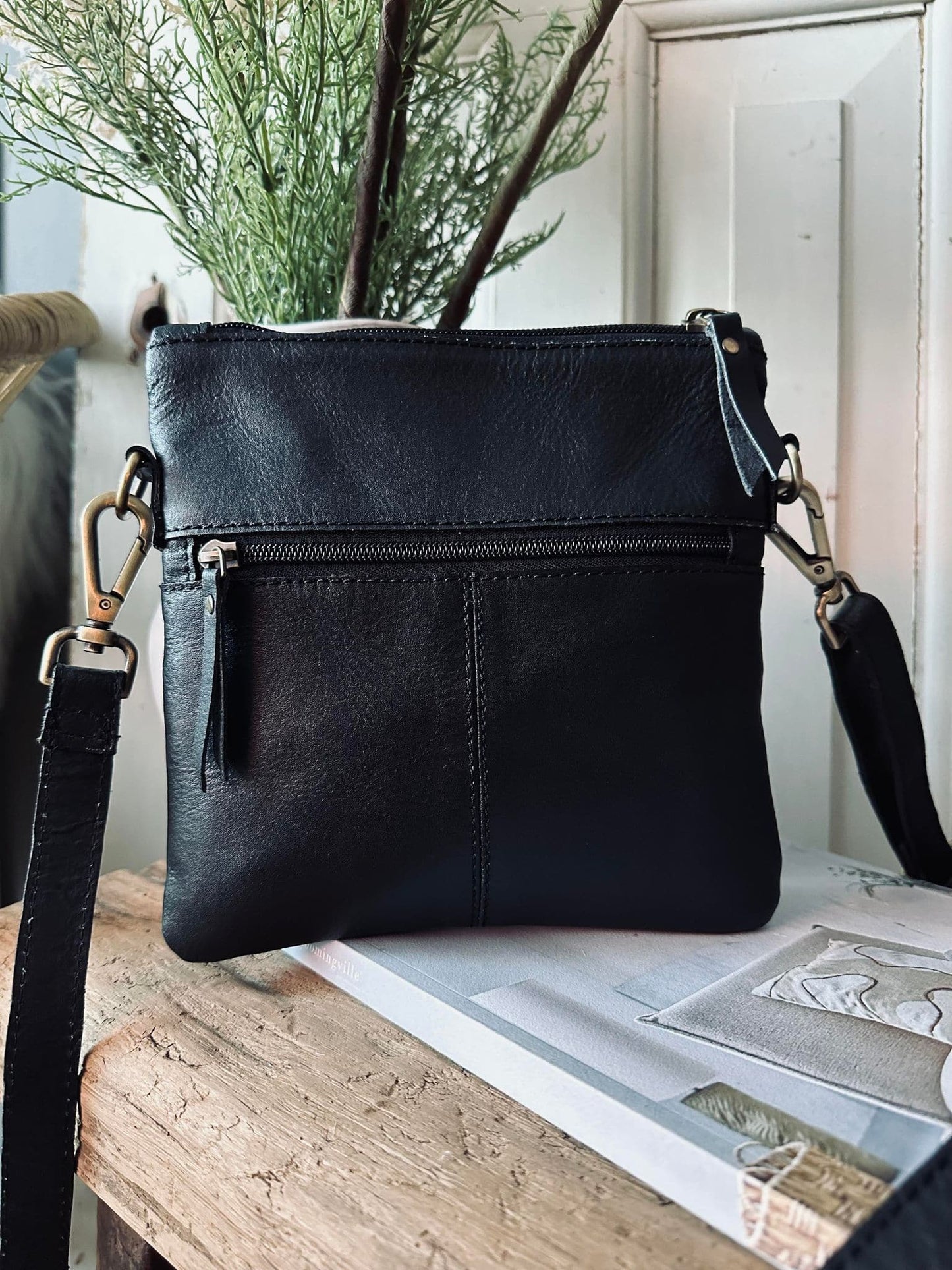 Crossbody Salina - Black - VIAMAJA.DK