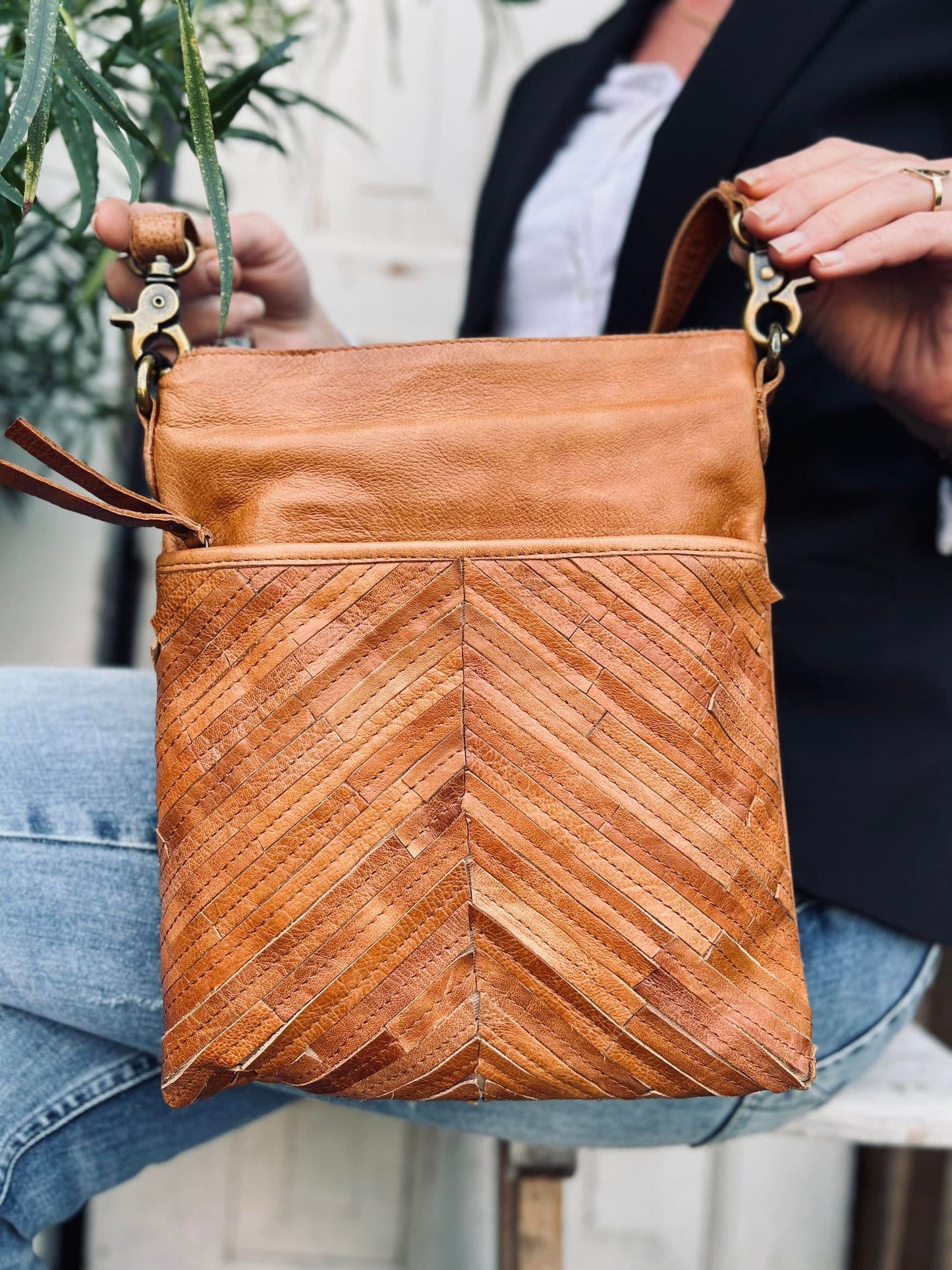 Crossover Cognac - Handmade leather - VIAMAJA.DK