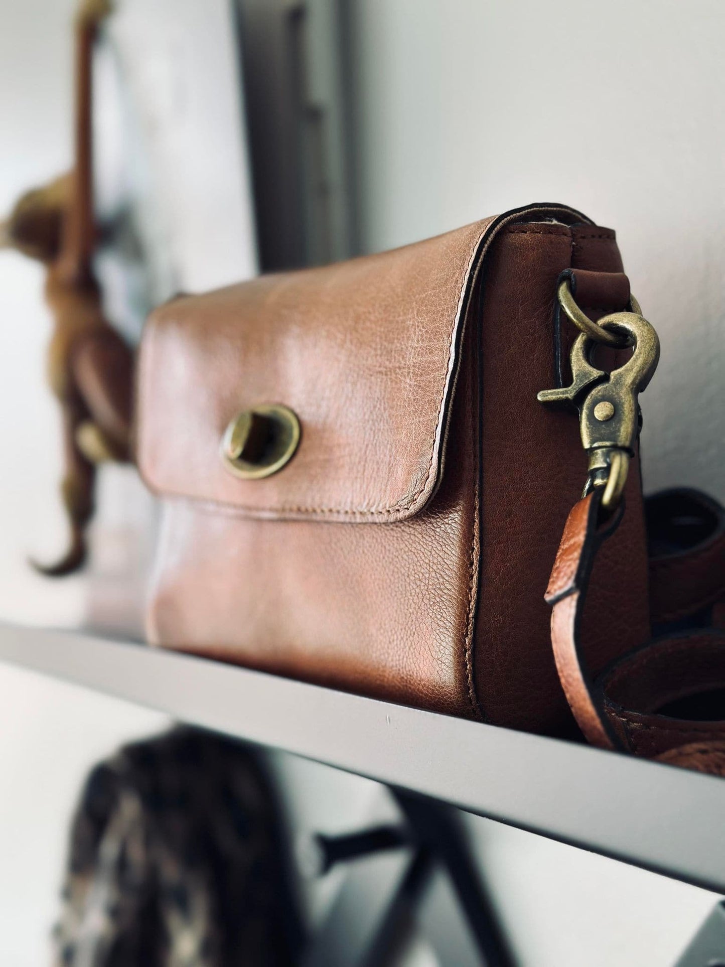 Crossover LUX Walnut - Small - VIAMAJA.DK
