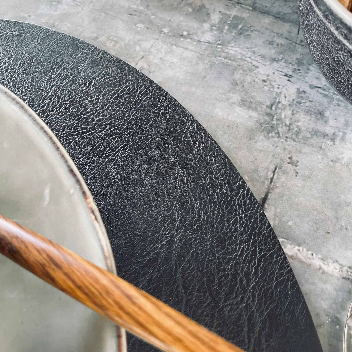 Dækkeserviet grå med struktur - 33x41cm - VIAMAJA.DK