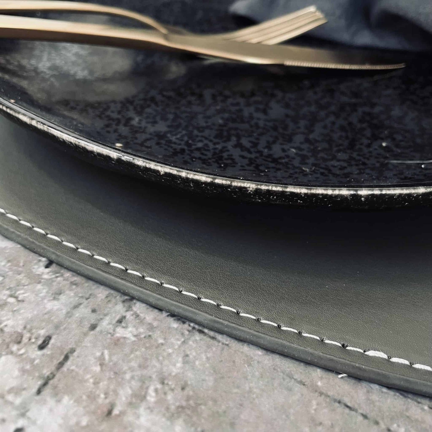 Dækkeserviet Mørkegrøn - VIAMAJA.DK