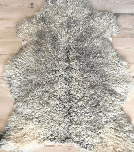 Gotlandsk lammeskind i sjælden lys farve - VIAMAJA.DK