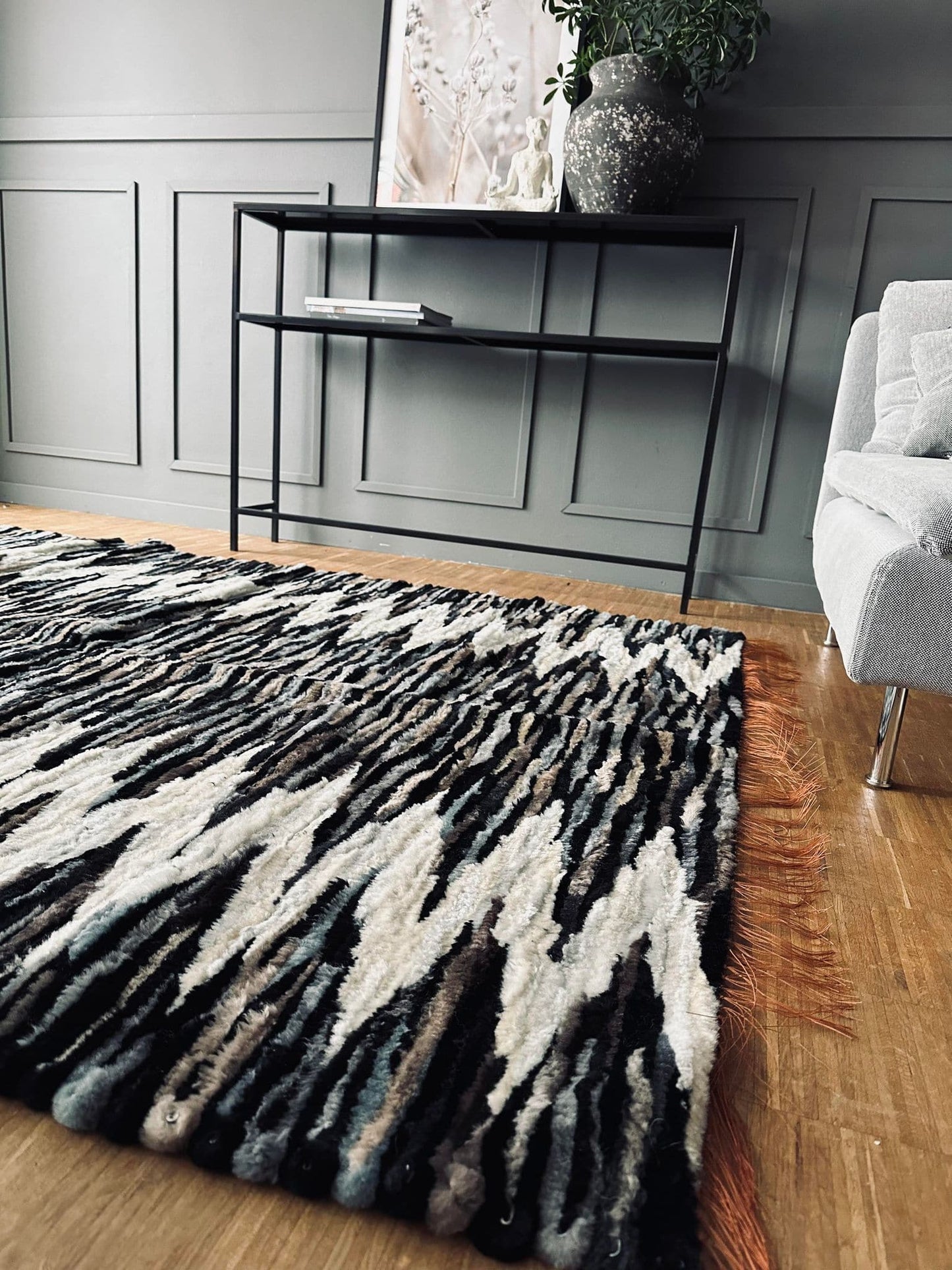 Gulvtæppe i lammeskind - ZigZag - VIAMAJA.DK