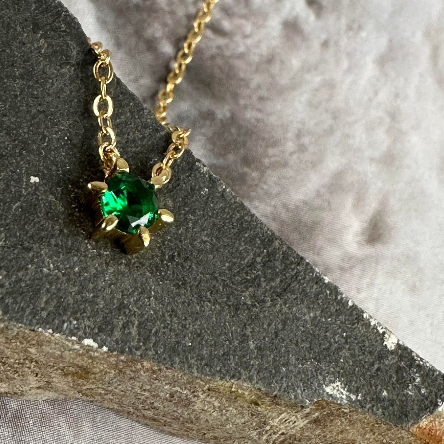 Halskæde Gia - Forgyldt sterling sølv m. Zirkon - VIAMAJA.DK