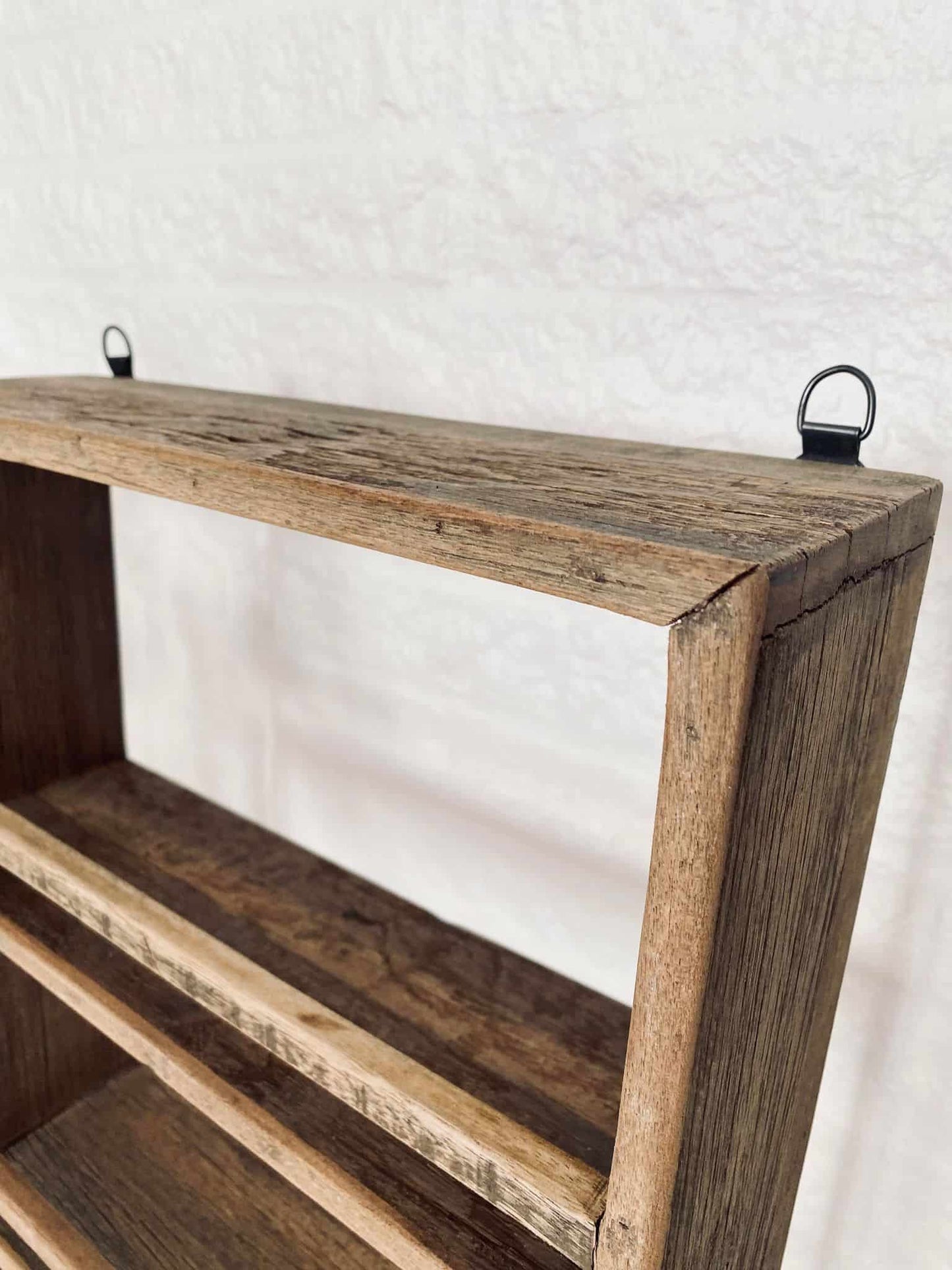 Hylde i rå træ - VIAMAJA.DK