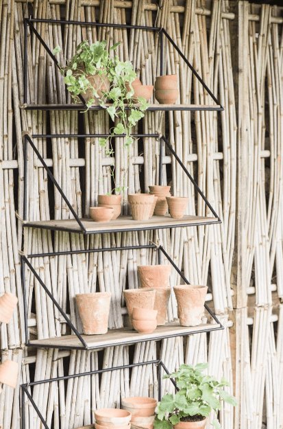 Hylde - Træ og sort metal - VIAMAJA.DK