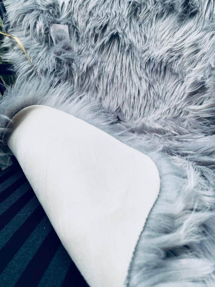 Imiteret cool grey pels - VIAMAJA.DK