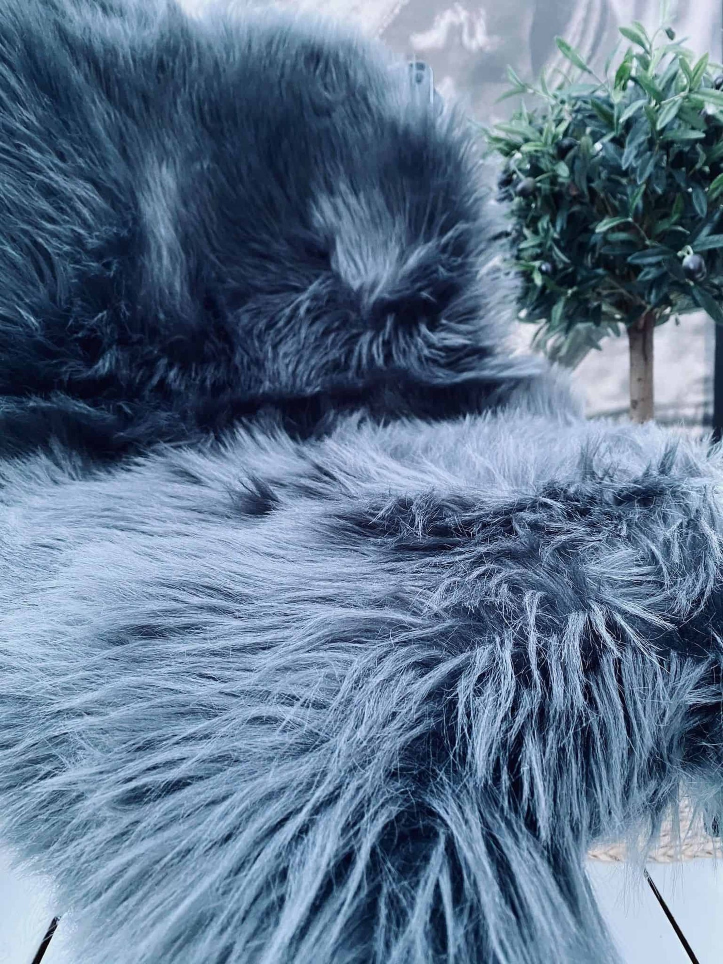 Imiteret Dark Grey pels - VIAMAJA.DK