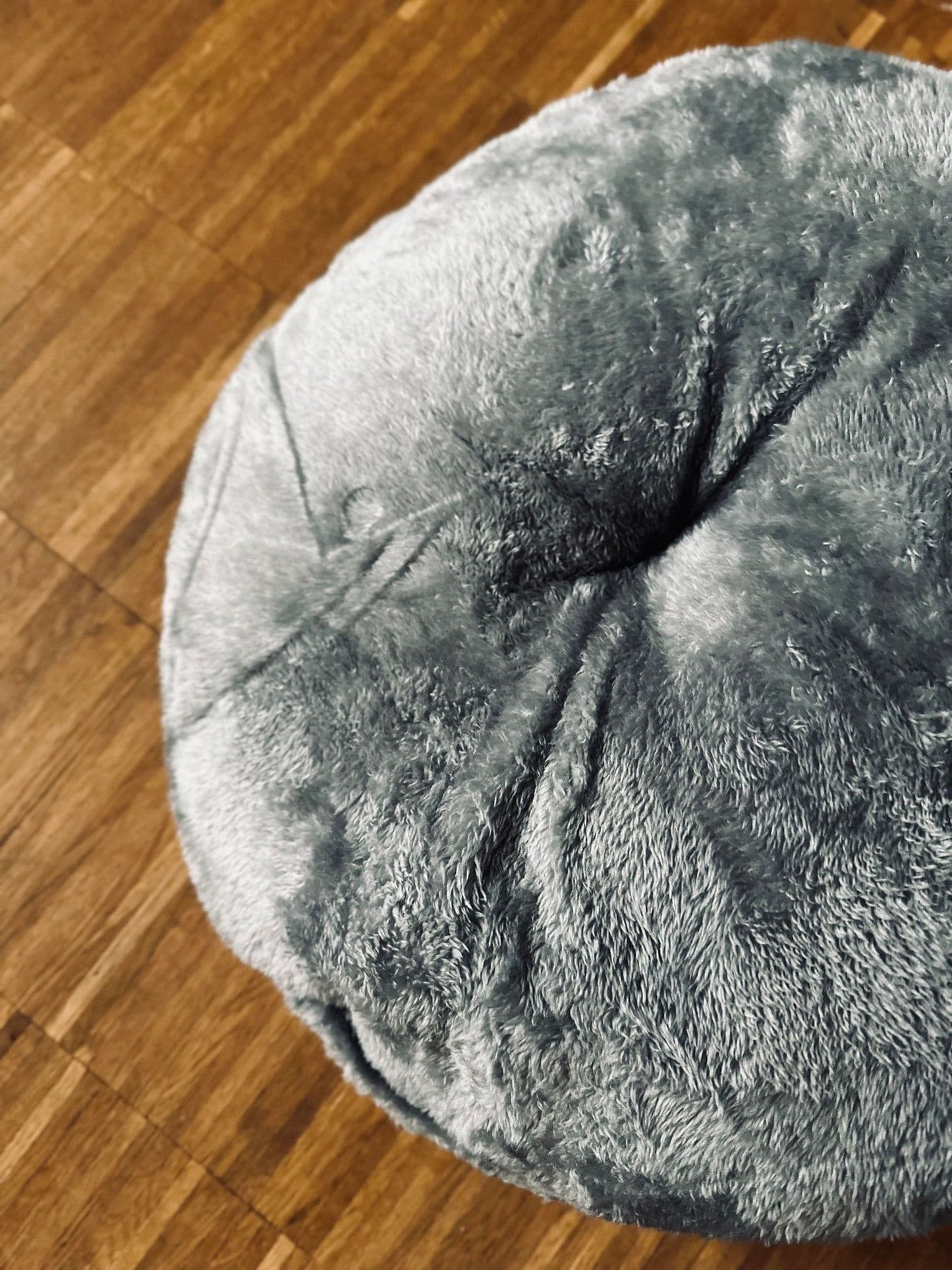 Kattehus med pude – Grå - VIAMAJA.DK