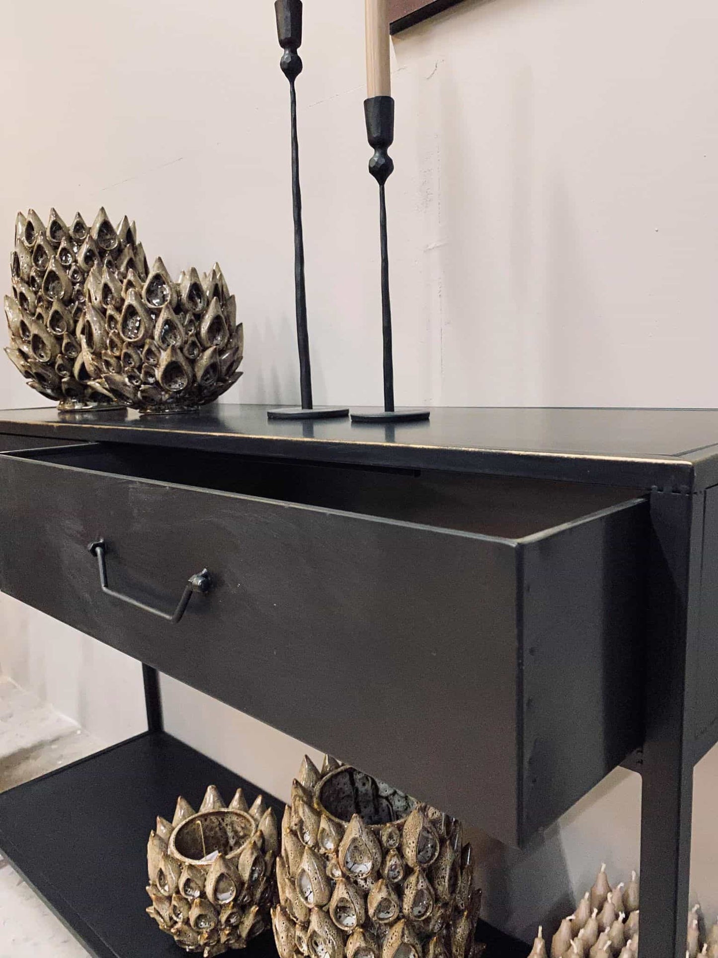 Konsolbord med 2 skuffer - Sort metal - VIAMAJA.DK