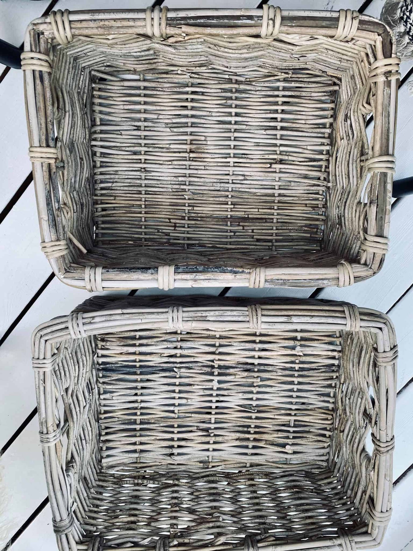 Kurv / kasse i kraftig rattan - Lille - VIAMAJA.DK