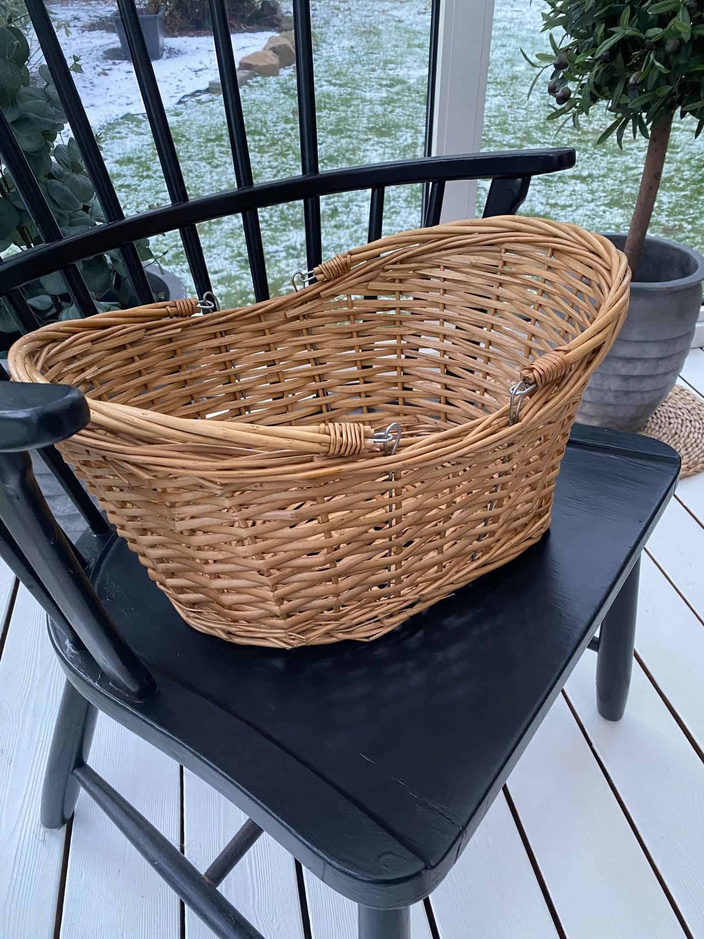 Kurv med hanke - pileflet - VIAMAJA