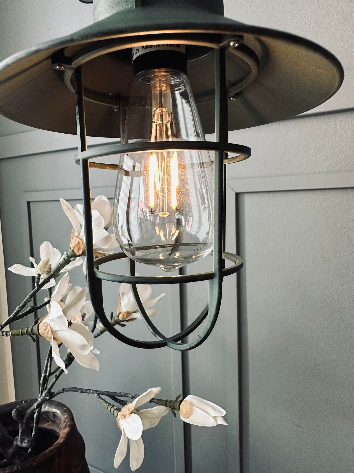 Lampe med solceller - Oliven factory - VIAMAJA.DK