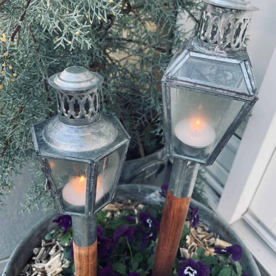 Lanterne på træspyd // Sæt af 2 stk ass Zink - VIAMAJA.DK