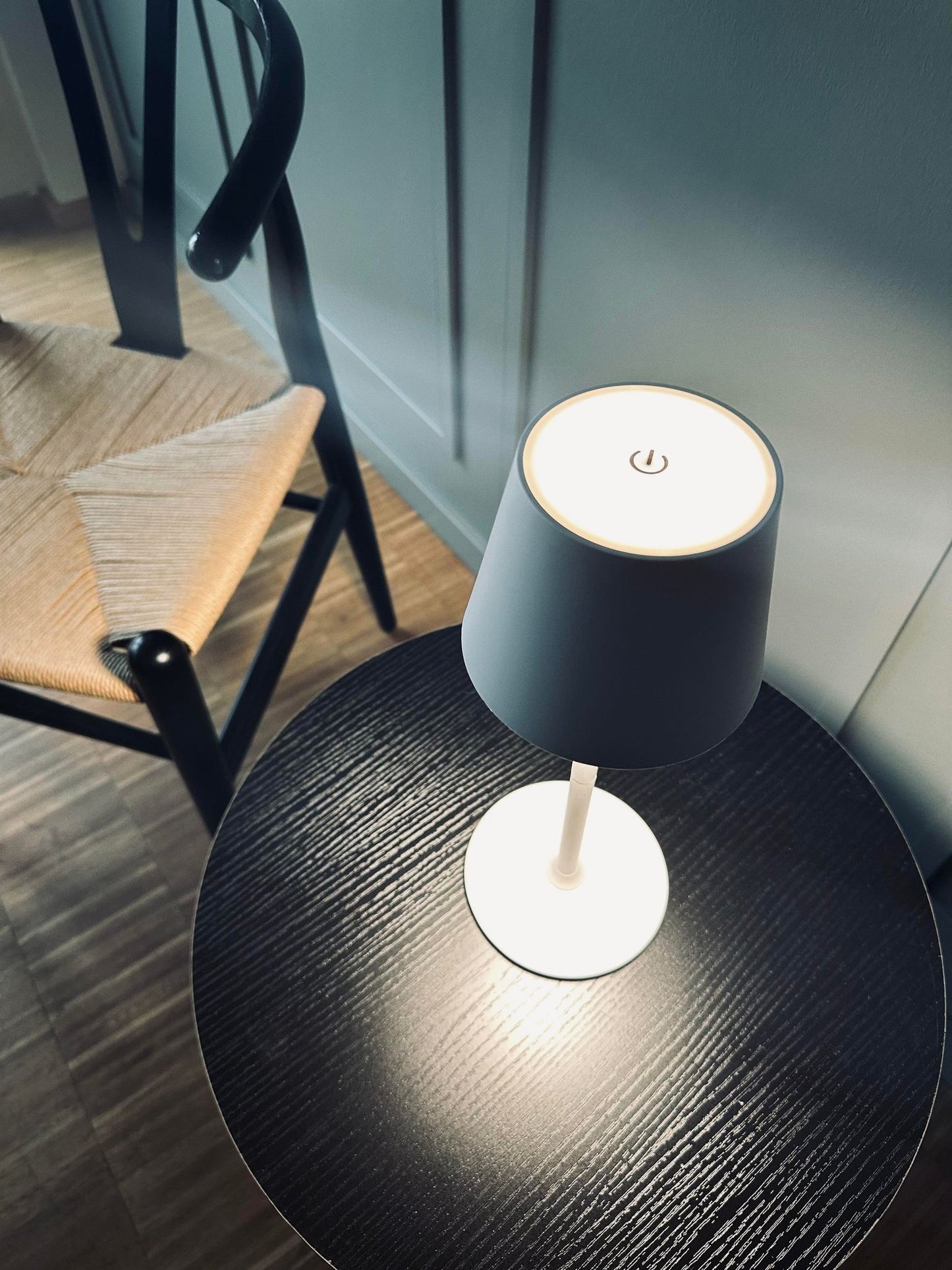 LED Bordlampe genopladelig – Hvid - VIAMAJA.DK