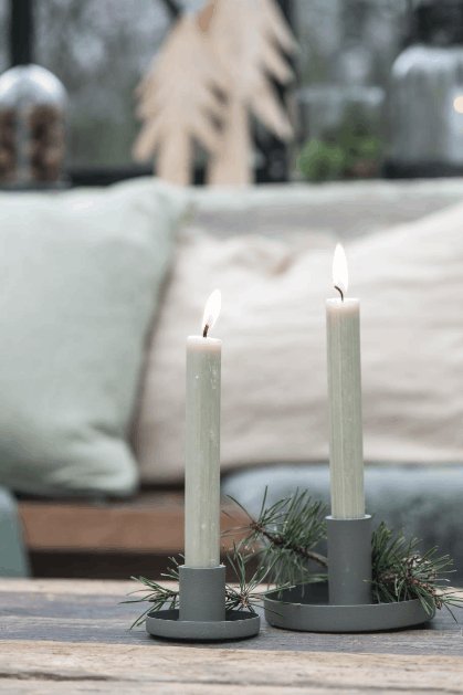 Lysestage i støvgrøn - Rund - Lille - VIAMAJA.DK