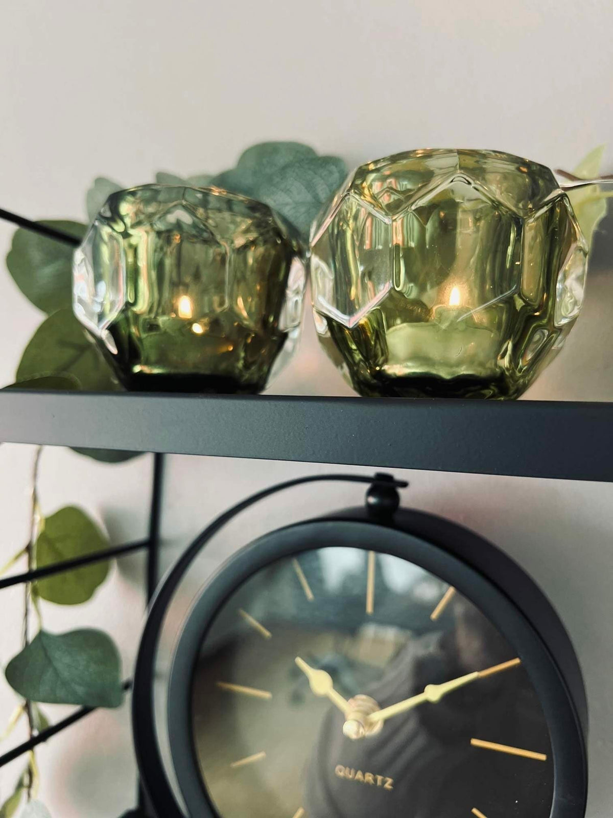 Lysestage med flot effekt - Grøn glas - VIAMAJA.DK