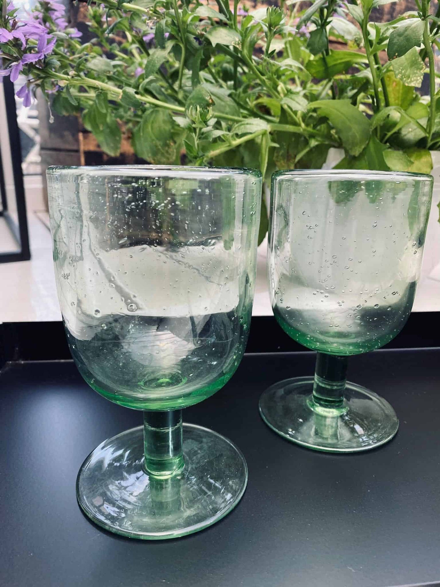 Mundblæst vinglas med bobler – GREEN - VIAMAJA.DK