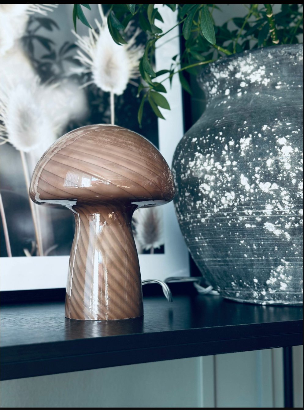 Mushroom bordlampe – Brun - VIAMAJA.DK