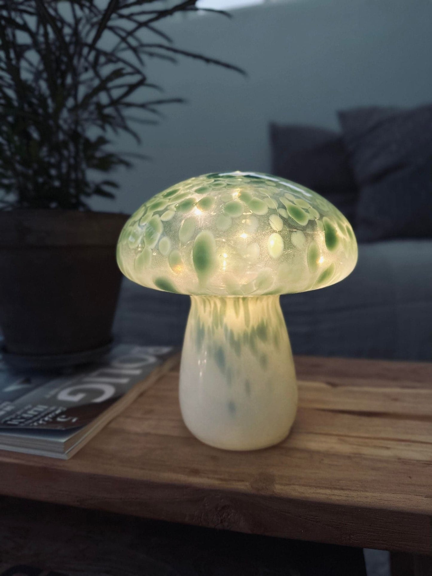 MUSHROOM Lampe m. LED – Grøn mundblæst glas - VIAMAJA.DK