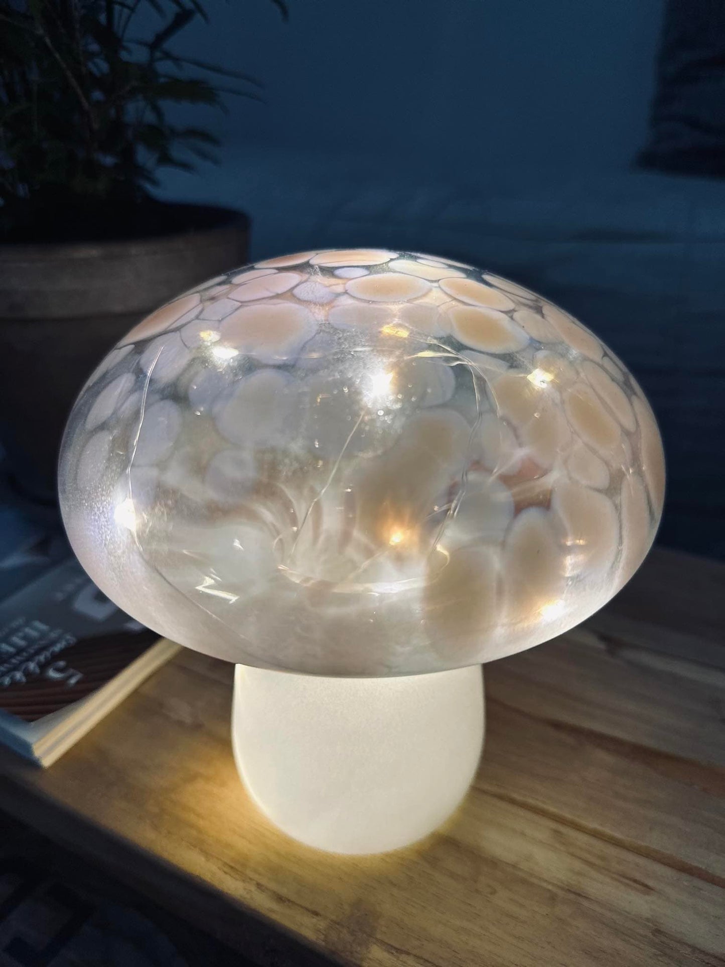 MUSHROOM Lampe m. LED – Rosa mundblæst glas - VIAMAJA.DK