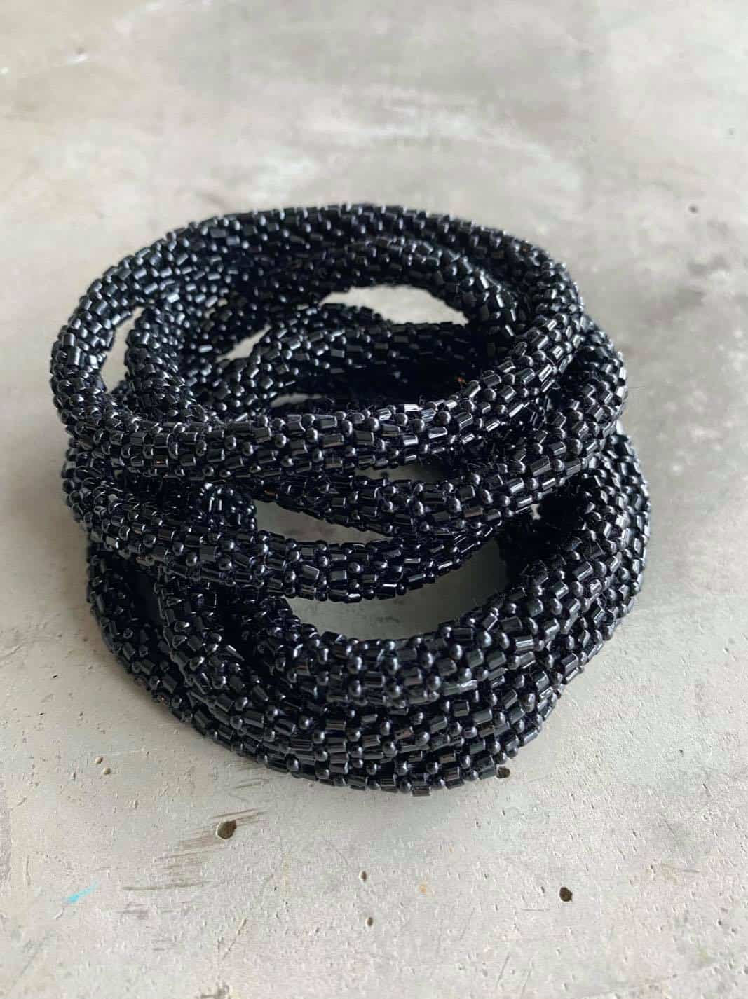 Nepal armbånd – Sort - VIAMAJA.DK