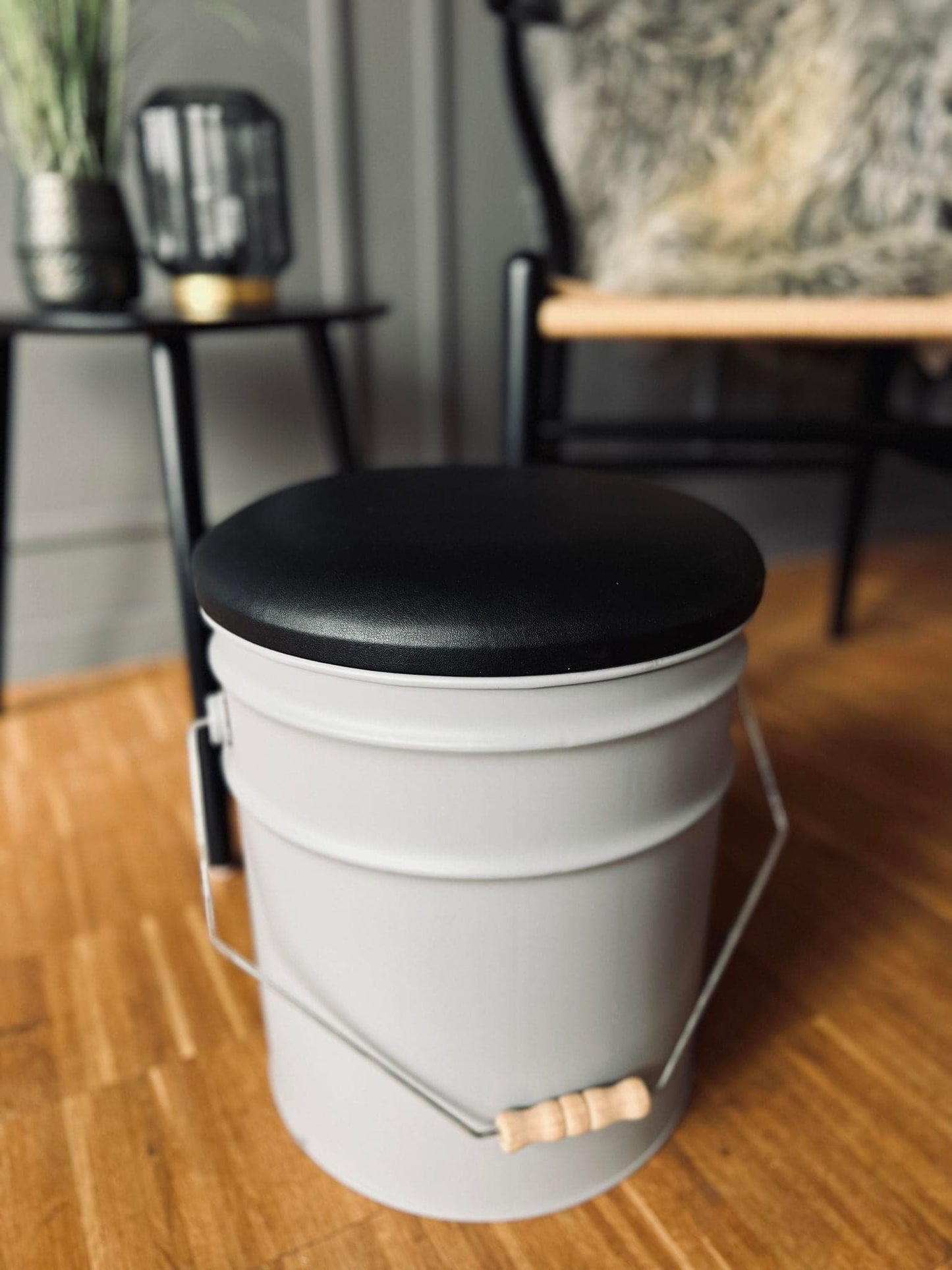 Opbevaring med pude - Grå - VIAMAJA.DK