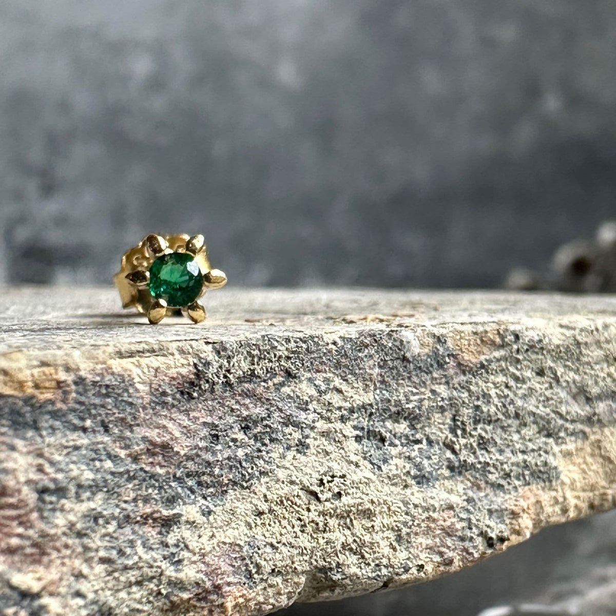 Ørestik Single GIA Emerald 18K forgyldt - 1 stk - VIAMAJA.DK
