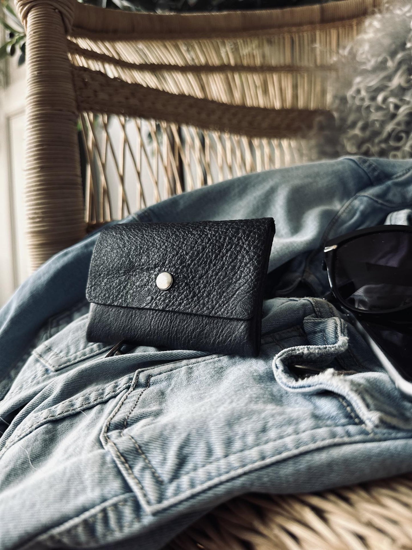 Pung Aura small Black - VIAMAJA.DK